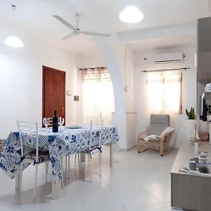 cozy-apartment-castellammare-del-golfo.sicilyhotelsitaly.net/